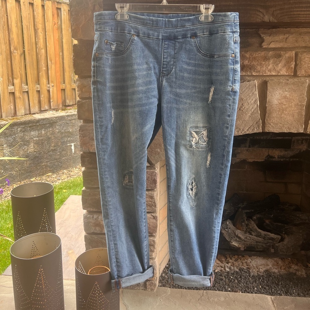 Tribal Jeans Boyfriend Fit Distressed 14